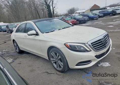 2015 Mercedes-Benz S 550 4Matic z USA, uszkodzony, nr VIN WDDUG8FB2FA081208